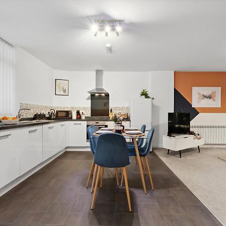 Corinium Lodge - Town Centre Apartment Cirencester Esterno foto