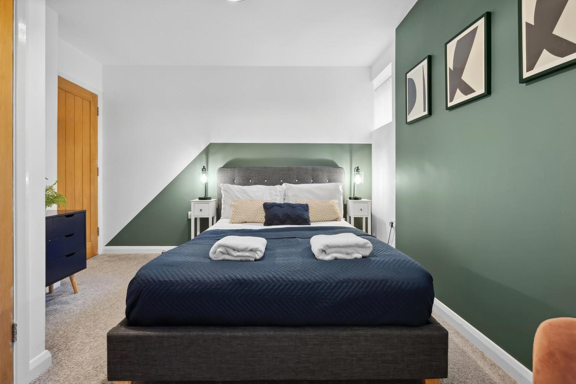 Corinium Lodge - Town Centre Apartment Cirencester Esterno foto