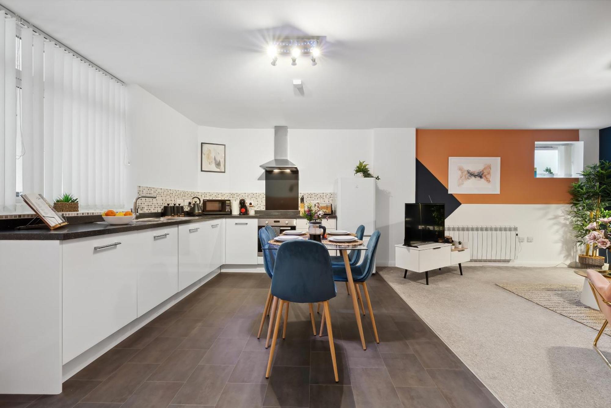 Corinium Lodge - Town Centre Apartment Cirencester Esterno foto